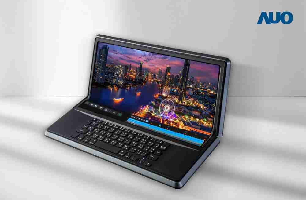 森林舞会14.6吋Micro LED折迭显示屏幕，，搭配半径4mm的弯折绞炼，，，，以及高画素、、、高亮度、、、、高对比度的显示技术特点，，，，即便在大视角下仍保有绝佳色相与亮度