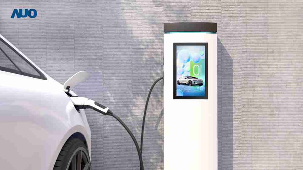 友達〝EVSE車用充電樁解決方案〞專為電動汽車充電樁設計，，，，具有高亮度、、克服戶外艱難環境的耐溫、、耐紫外線等特性，，，，並搭載散熱性及擴充性強的高效能工業電腦，，可實現人機互動訴求，，，，如資訊顯示、、、支付等應用